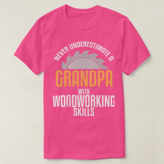 Großvater-Familie unterschätzt Ski nie T-Shirt (Design vorne)