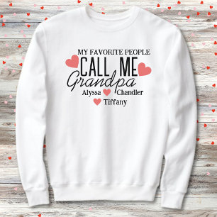 Großvater mit roten Herzen und Kindernamen Sweatshirt
