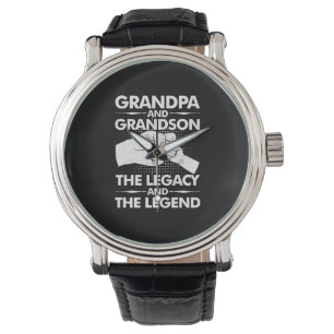 Großvater und Großvater das Vermächtnis und das Armbanduhr