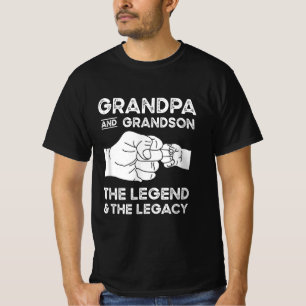 Großvater und Großvater das Vermächtnis und das T-Shirt