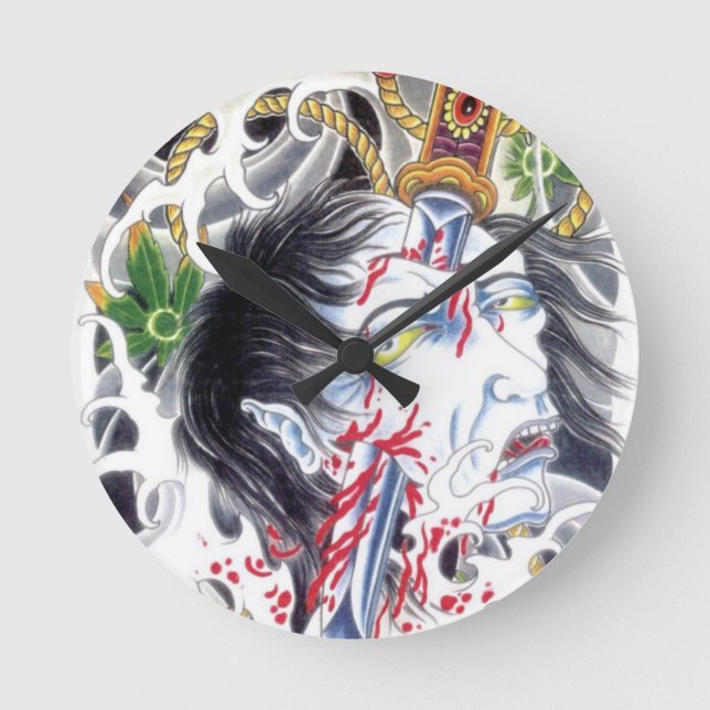 Grotesque Head & Sword Runde Wanduhr (Vorderseite)