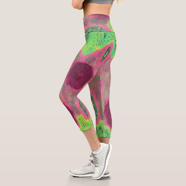 Grotto Chaotica Capri Leggings (Links)