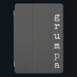 Grumpa | Funny Grumpy Grandpa in Schwarz und Weiß iPad Pro Cover<br><div class="desc">Ein iPad Gehäuse nur für Grumpa! Personalisiert mit einem Retro-Schriftart in Weiß auf schwarzem Hintergrund. Großes Gag-Geschenk für den grauenhaften Opa.</div>