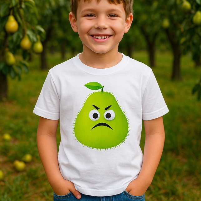 Grumpy Fuzzy Pear Face Funny Fruit Character T-Shirt (Von Creator hochgeladen)