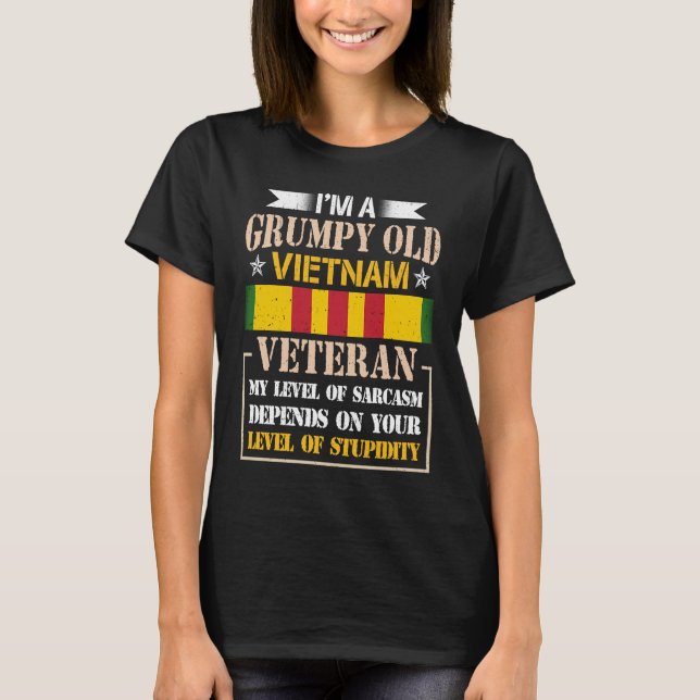 Grumpy Old Vietnam Veteran T-Shirt (Vorderseite)