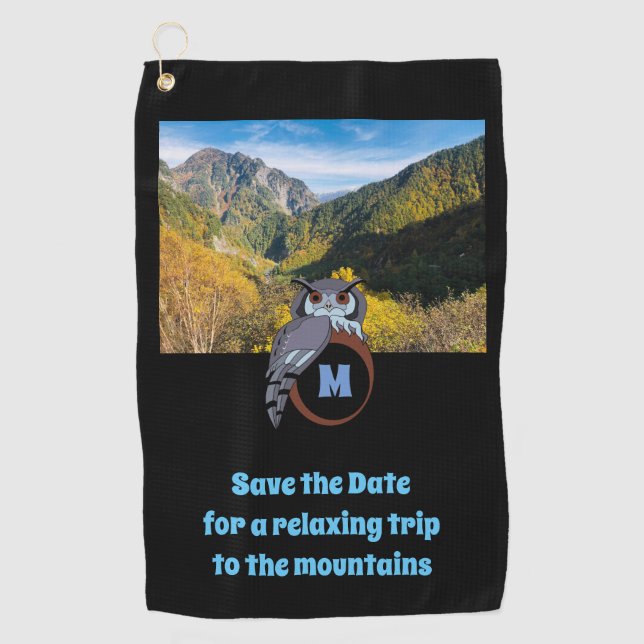 Grumpy Owl Nesting on Monogram Egal Foto Golfhandtuch (Vorderseite)