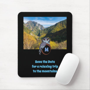 Grumpy Owl Nesting on Monogram Egal Foto Mousepad