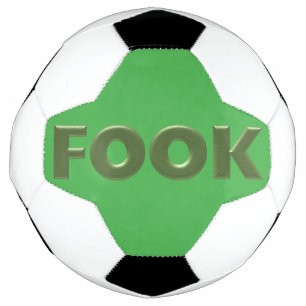 Grün auf grünem Fußball