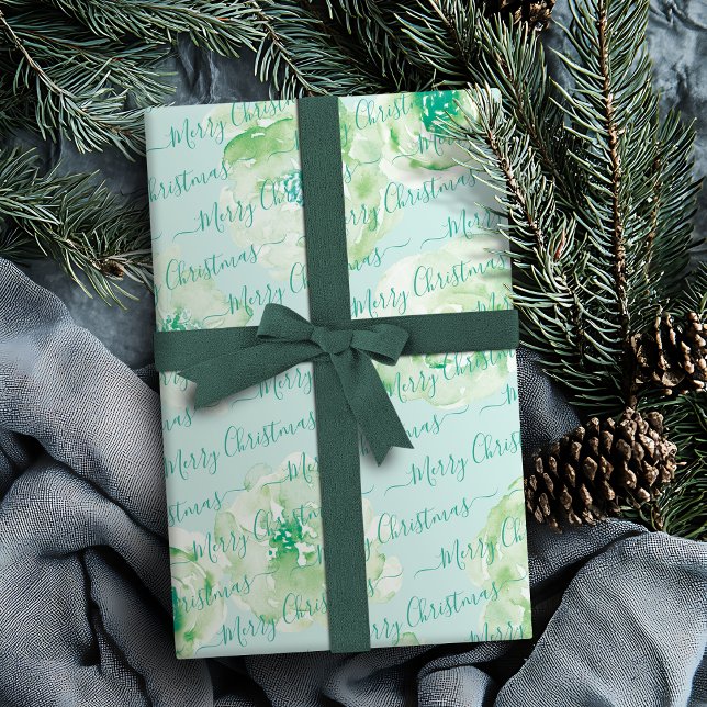 Grün Personalisiert frohe Weihnachts-Script floral Geschenkpapier (Green Personalized Merry Christmas Script Floral Wrapping Paper)