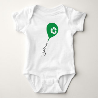 Grün recyceln baby strampler