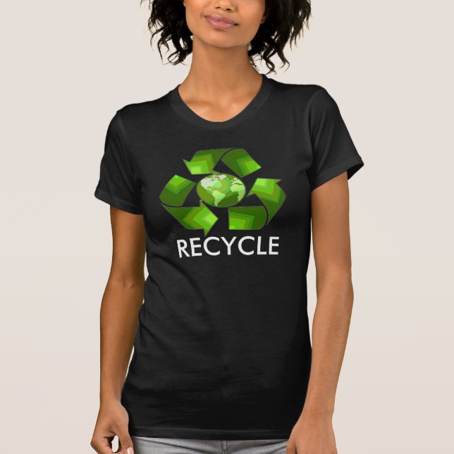Grün recyceln Shirt auf Dunkelheit (Vorderseite)