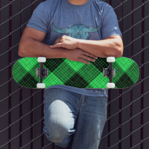 Grün-Schwarzer Kreuzschachtringel Buffalo Karo Skateboard