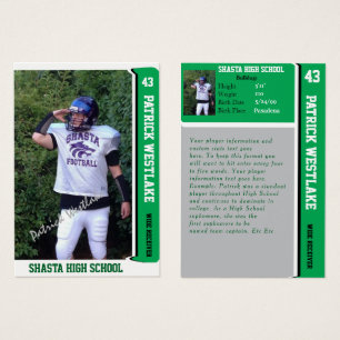 Grün trägt Trading Card mit Autogramm zur Schau
