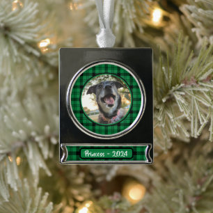 Grün und Schwarz Karierter Hund Foto Weihnachten Banner-Ornament Silber