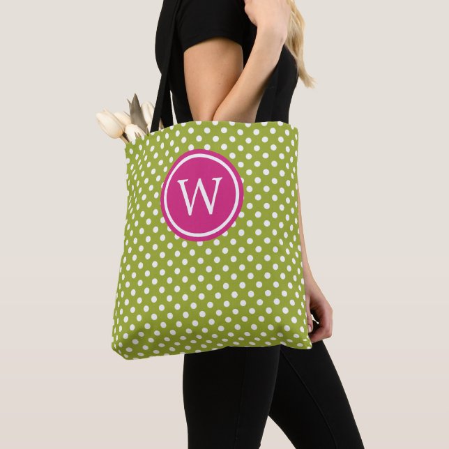 Grün und Weiß gepunktet mit rosa Monogramm (Von Nahem)