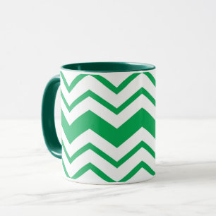 Grün-weißer Chevron-Zickzack-Musterentwurf Tasse