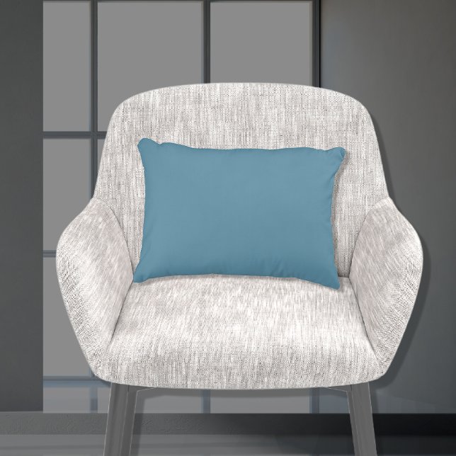 Grundlegende Dusty Peacock Blue Solid Color 11x16 Dekokissen (Von Creator hochgeladen)