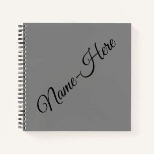 Grundlegender, minimaler, grauer Hintergrund mit s Notizbuch
