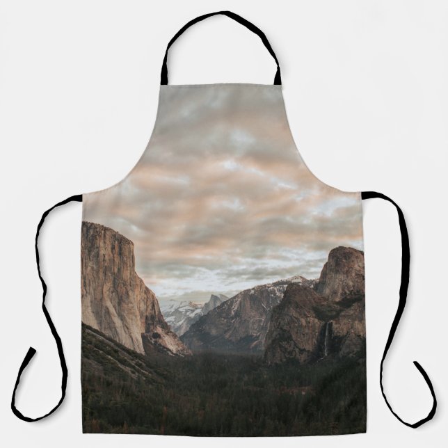 GRÜNE BÄUME IN DER NÄHE VON BROWN BERG UNTER DEM S SCHÜRZE (Vorderseite)