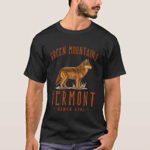 Grüne Berge. Wolf Outdoor Wildlife T-Shirt