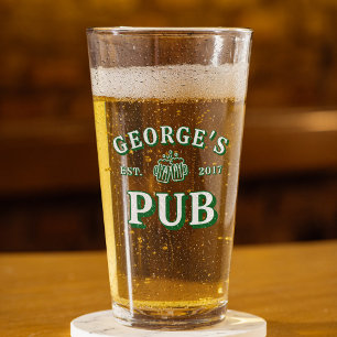 Grüne Bierbrille - das Jahr, in dem Ihr Pub stattf Glas