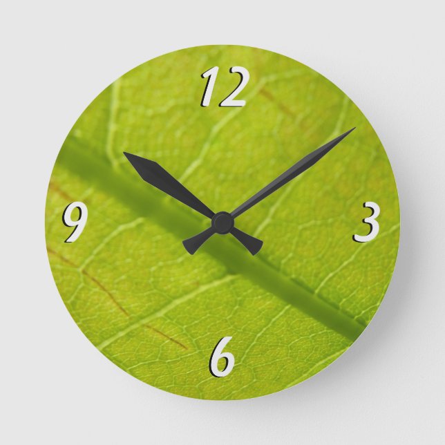 Grüne Blätter Botanische Naturfotografie Runde Wanduhr (Vorderseite)