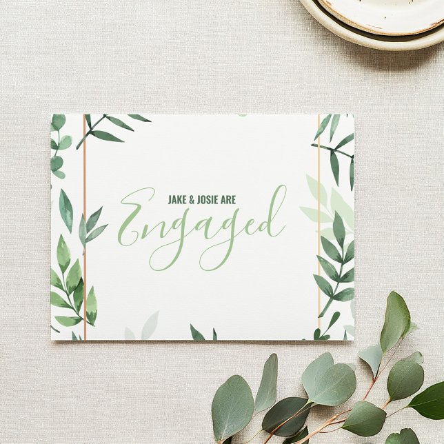 Grüne Blätter, Goldgrenze, verlobtes Party Ankündigung (Green Leaves Engaged Announcement Party Card. Elegant watercolor style green foliage)