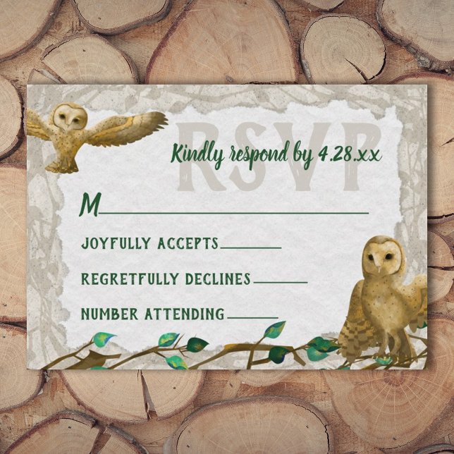 Grüne Blätter Rustikale Bar Mitzvah RSVP-Karte Hinweiskarte (rustic beige green bar mitzvah rsvp card owl nature forest, green script writing, leafy green leaves)