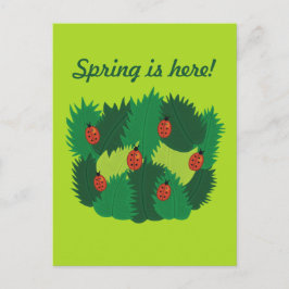 Grüne Blätter und Ladybugs Frühling ist hier Postkarte