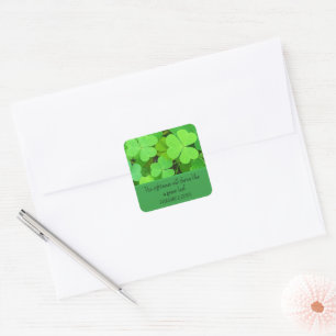 Grüne Clovers Foto Wohlstand Bibel Verse Niedlich Quadratischer Aufkleber