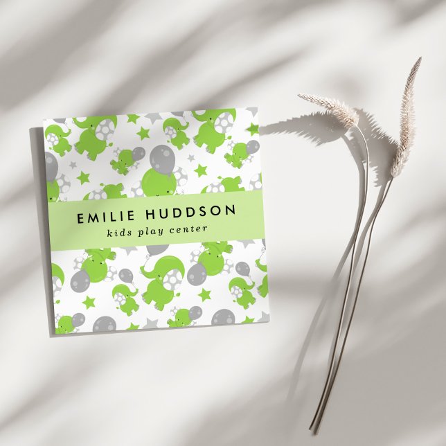 Grüne Elefanten, Kinderspielzentrum, Aktivitätszen Quadratische Visitenkarte (Von Creator hochgeladen)