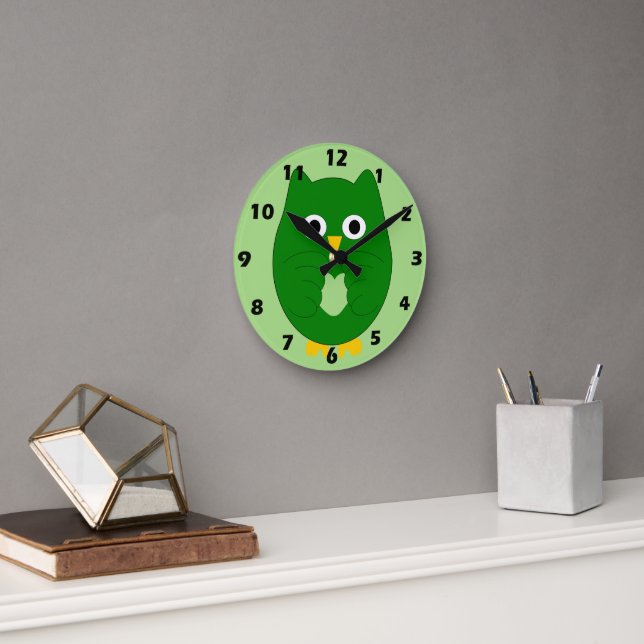 Grüne Eulen Design Runde Wanduhr (Büro)
