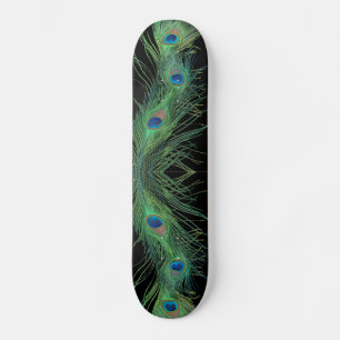 Grüne Federn mit Schwarzem Skateboard