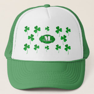 Grüne funkelnde Shamrocks Monogramm St Patrick Truckerkappe