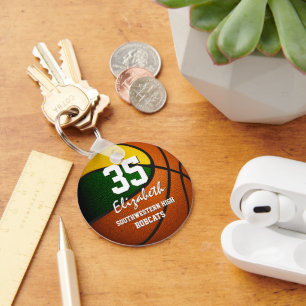 Grüne goldene Mannschaft färbt Jungs Basketball Schlüsselanhänger