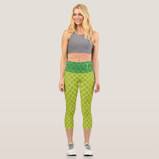 Grüne Herzen Benutzerdefinierte Monogramm und Name Capri Leggings (Vorderseite)