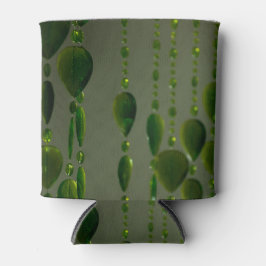 Grüne Kristalle auf einer Dose kühler Dosenkühler