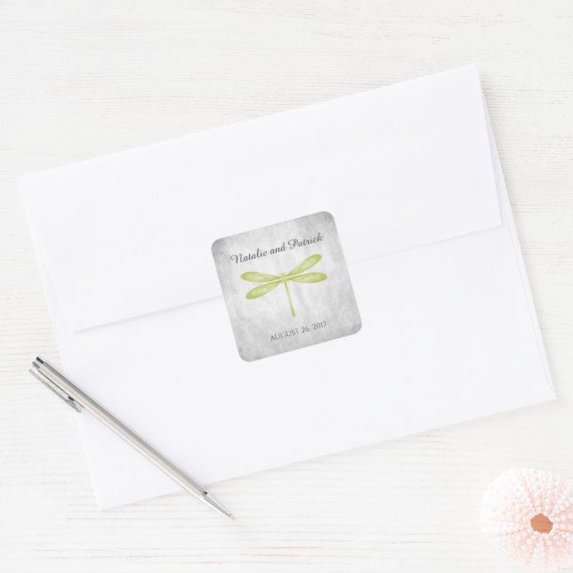 Grüne Libelle-Hochzeitsticker Quadratischer Aufkleber (Umschlag)