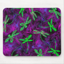 Grüne Libellen auf Hot Pink und Lila Mousepad