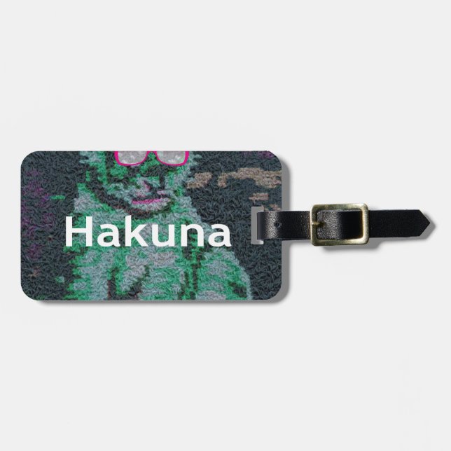 Grüne Löwe mit rosa Brille "Hakuna Matata" Kunst Gepäckanhänger (Vorderseite horizontal)