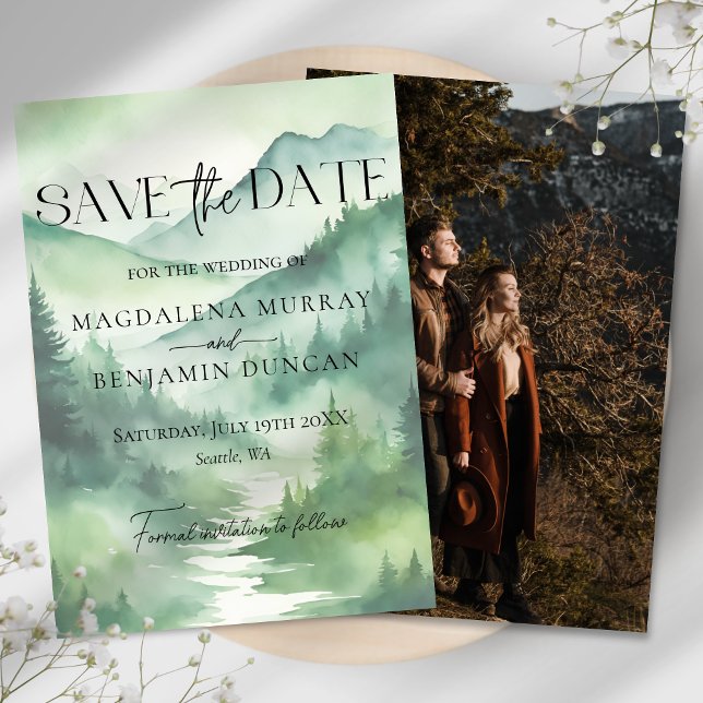 Grüne Misty Mountains Pine Trees Hochzeitliches Fo Save The Date (Von Creator hochgeladen)