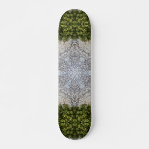 Grüne Moos und Natur Kunst Skateboard
