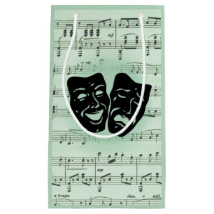 Grüne Musik und griechische Masken im Theater Kleine Geschenktüte