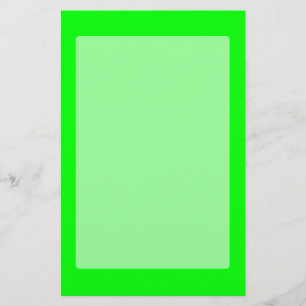 Grüne Neonfarbe fertigen dieses besonders an Briefpapier