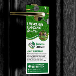 Grüne Rasenpflege Landschaftsgärtnerei Rasenmähen Türanhänger