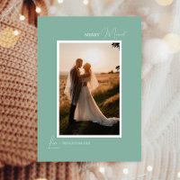 Grüne Retro-Boho-Minimalist-Merry-Married-Porträt