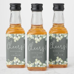 Grüne Snowberry+Eukalyptus Winter Wedding Mini Alkoholflaschenetikett