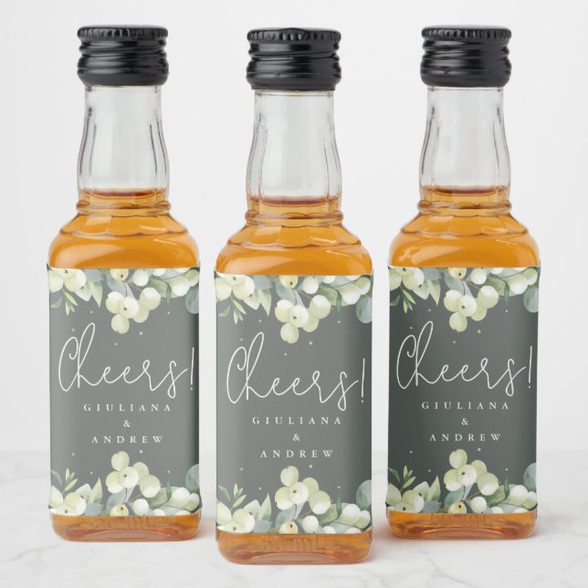 Grüne Snowberry+Eukalyptus Winter Wedding Mini Alkoholflaschenetikett (Flaschen)