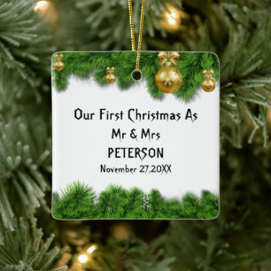 Grüne Tannenbaum-Foto zum ersten Weihnachten nach  Keramikornament