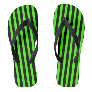 Grüne und schwarze gestreifte Flip Flops